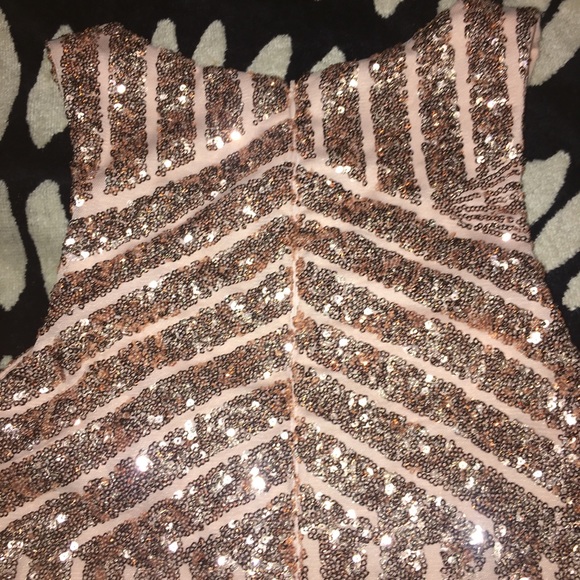 Rose gold plunged sequins dress - Picture 5 of 5